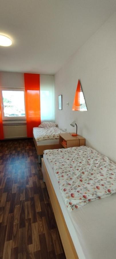 Aparthotel Gaststaette Zur Tribuene Pfungstadt Exterior foto